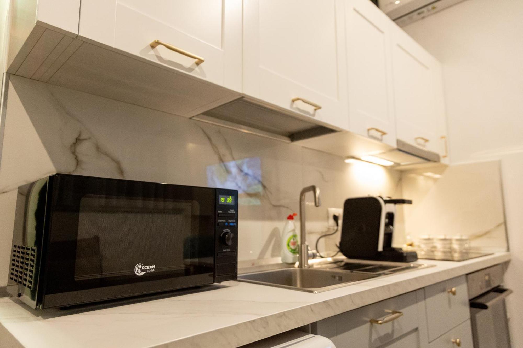 Cozy Loft-Blloku Downtown Hotel ติรานา ภายนอก รูปภาพ